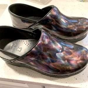 Women’s size 8.5. Dansko.